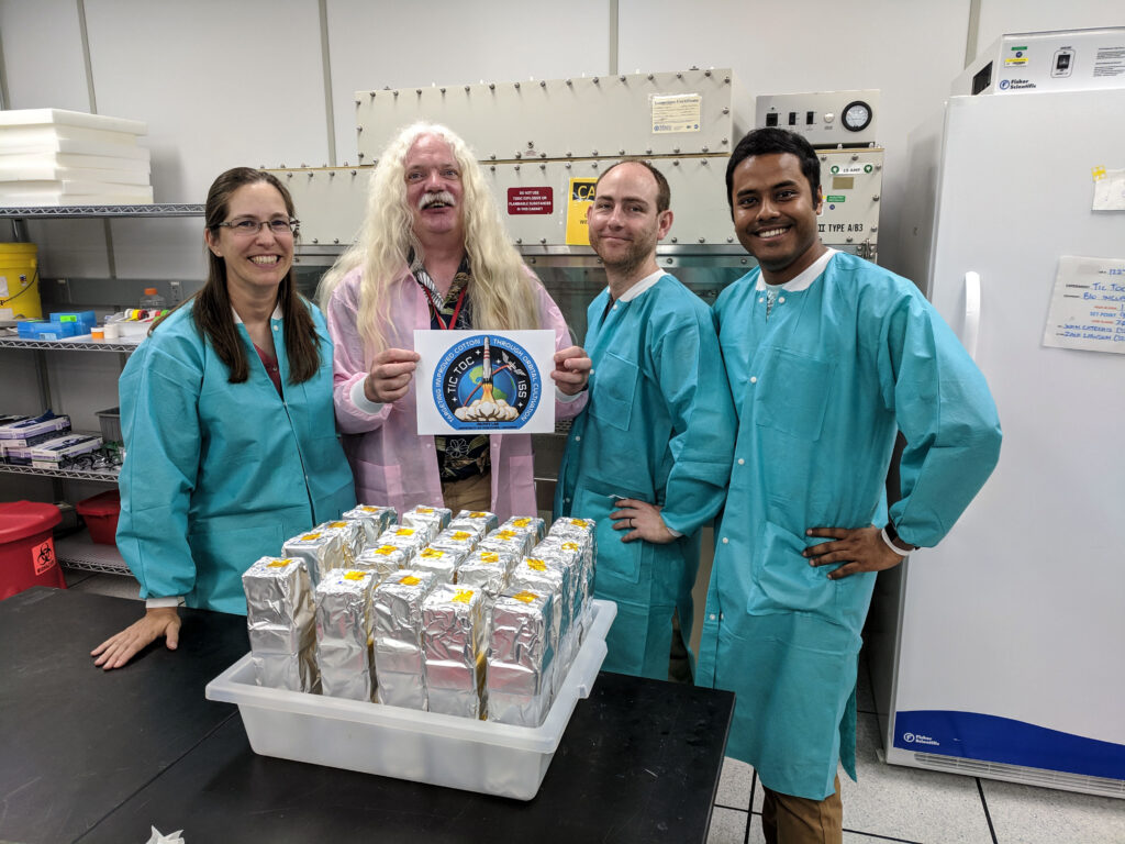 The Gilroy Lab TIC TOC team at their KSC lab: Sarah Swanson, Simon Gilroy, Richard Barker,
and Arkadipta Bakshi. Photo by Deb Wells.